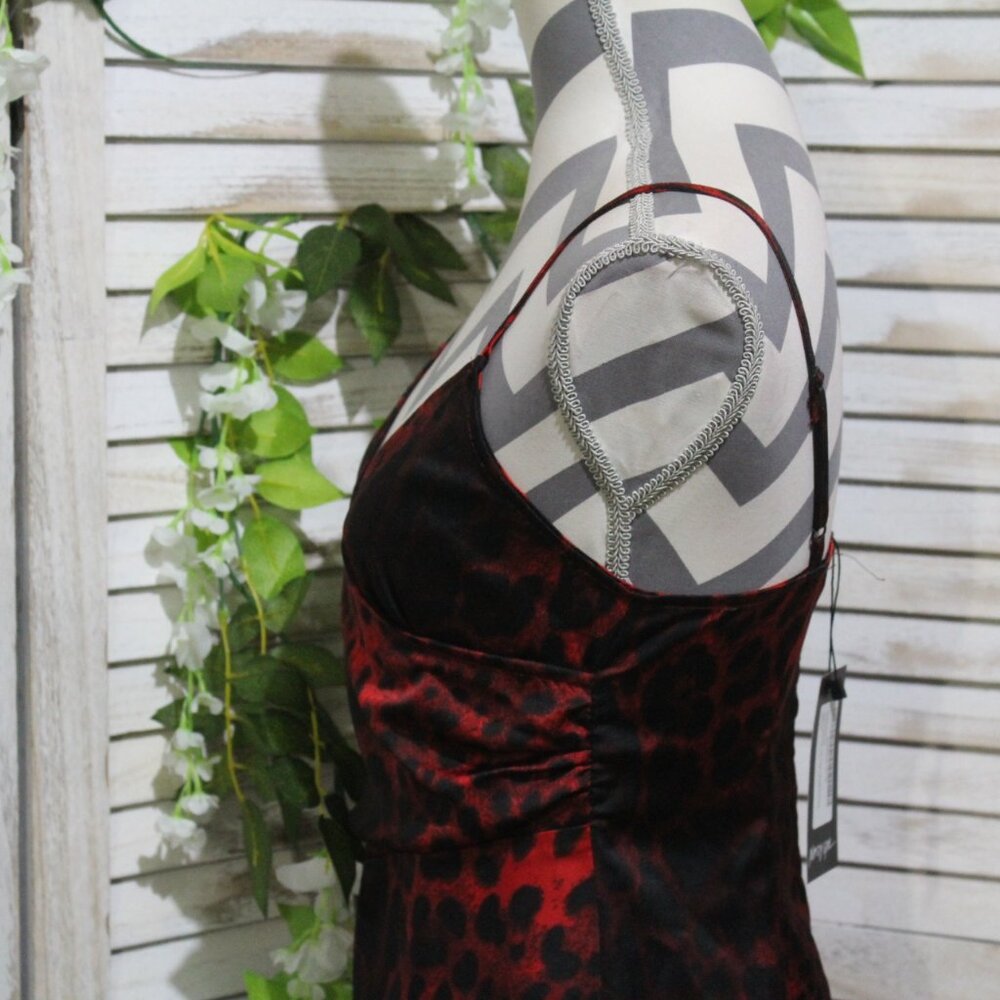 Pretty little thing red/black leopard print slip dress (944) - Picture 15 of 16